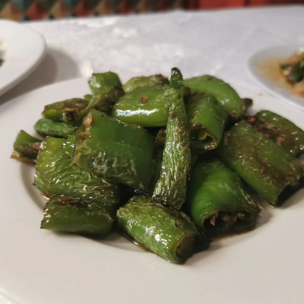 凉拌千层肚 虎皮青椒 鱼香肉丝